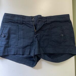American eagle, navy blue cargo shorts, size 6 US